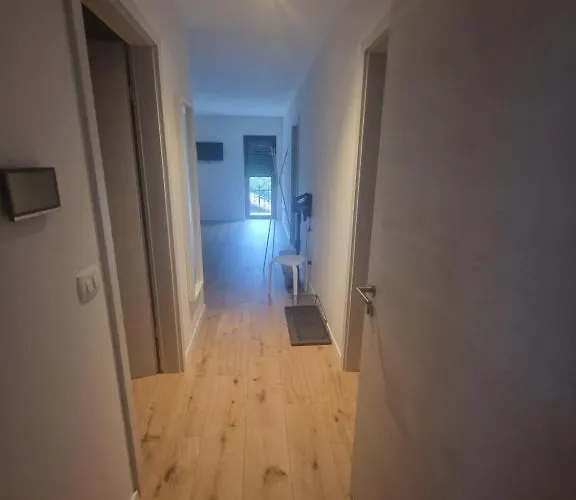 公寓 Antica Dolina 波斯托伊纳